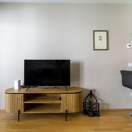 Apartment With Garden Close To Stadthalle, Westbahnhof Wien Ngoại thất bức ảnh