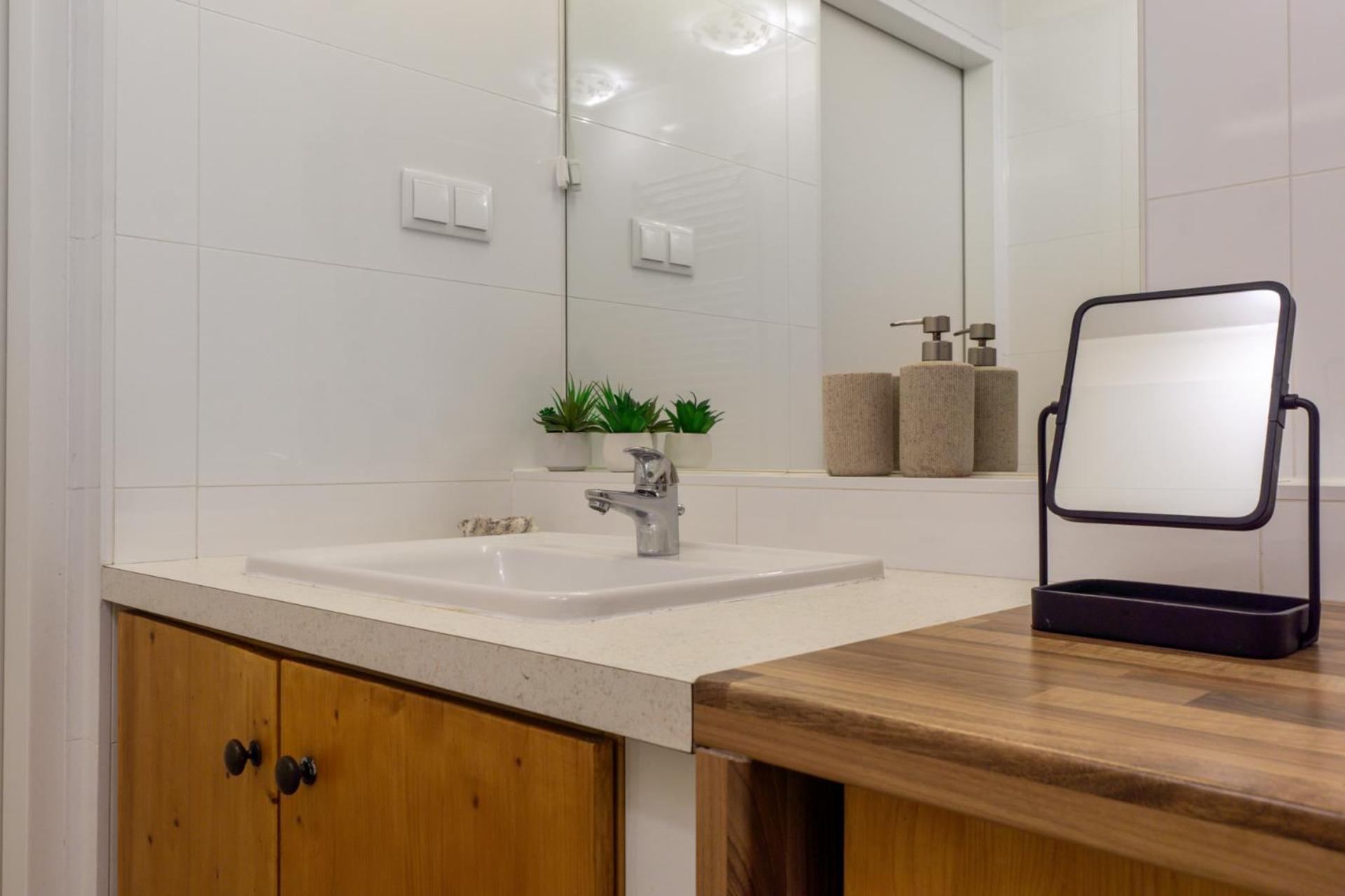 Apartment With Garden Close To Stadthalle, Westbahnhof Wien Ngoại thất bức ảnh