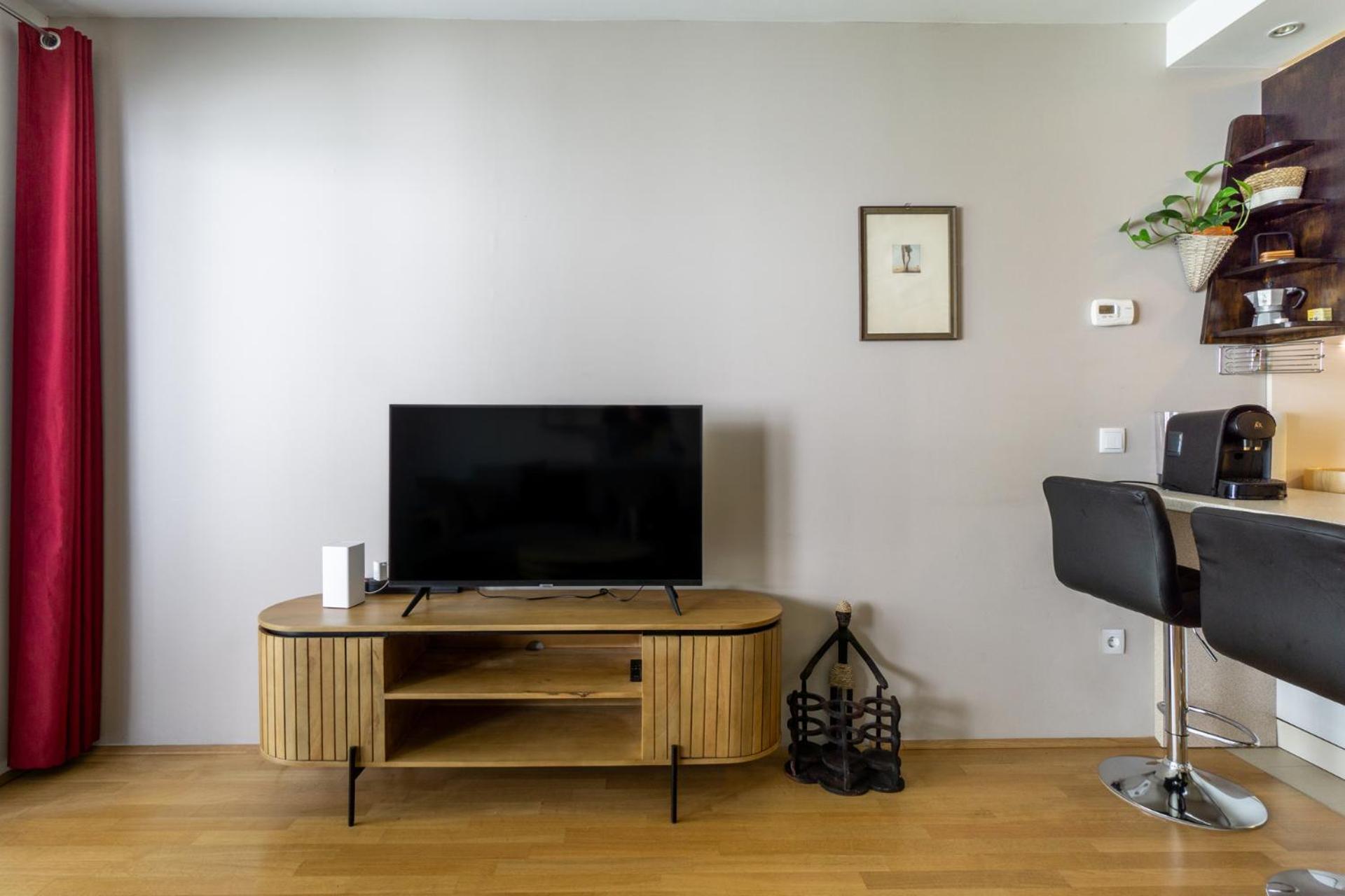 Apartment With Garden Close To Stadthalle, Westbahnhof Wien Ngoại thất bức ảnh