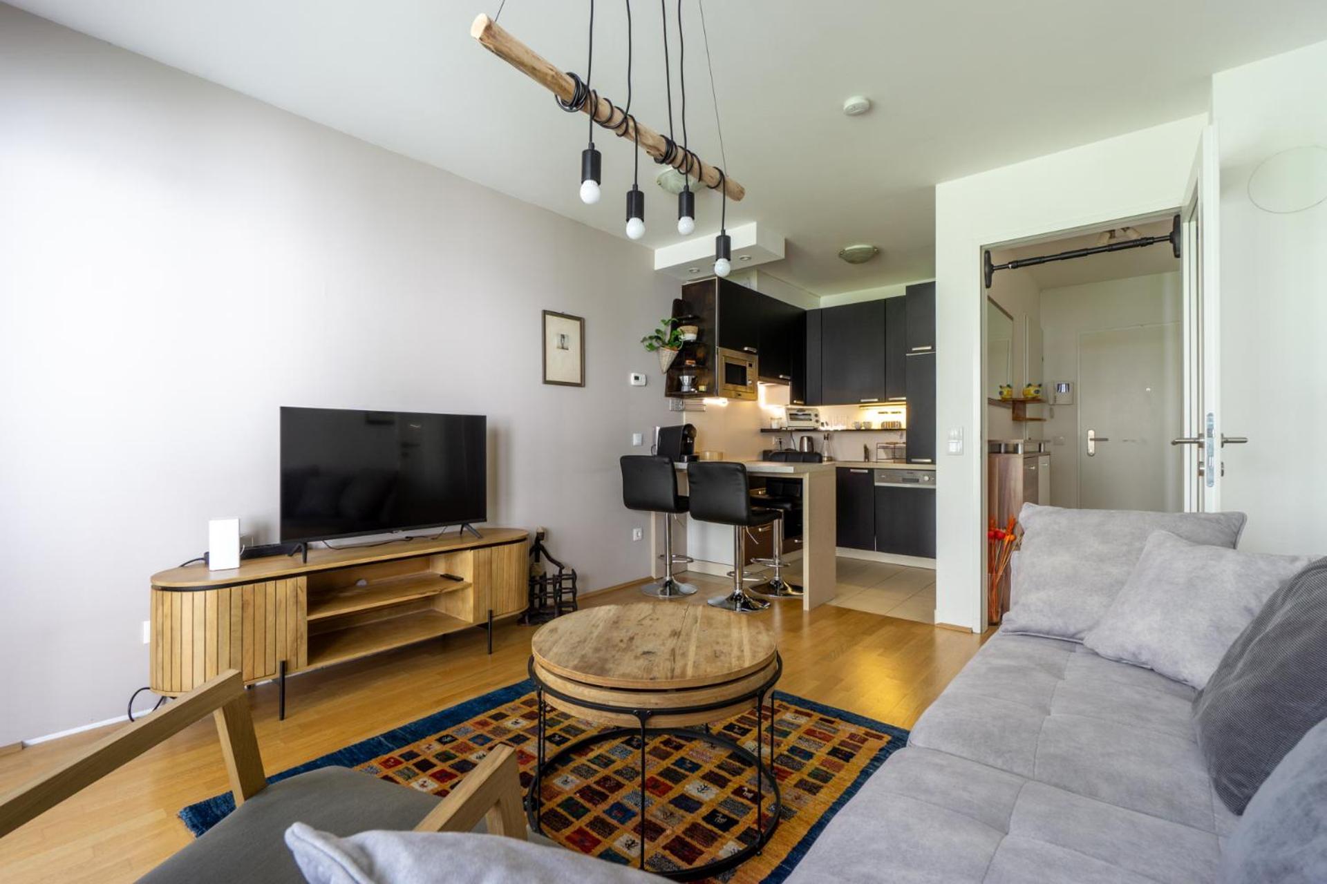 Apartment With Garden Close To Stadthalle, Westbahnhof Wien Ngoại thất bức ảnh