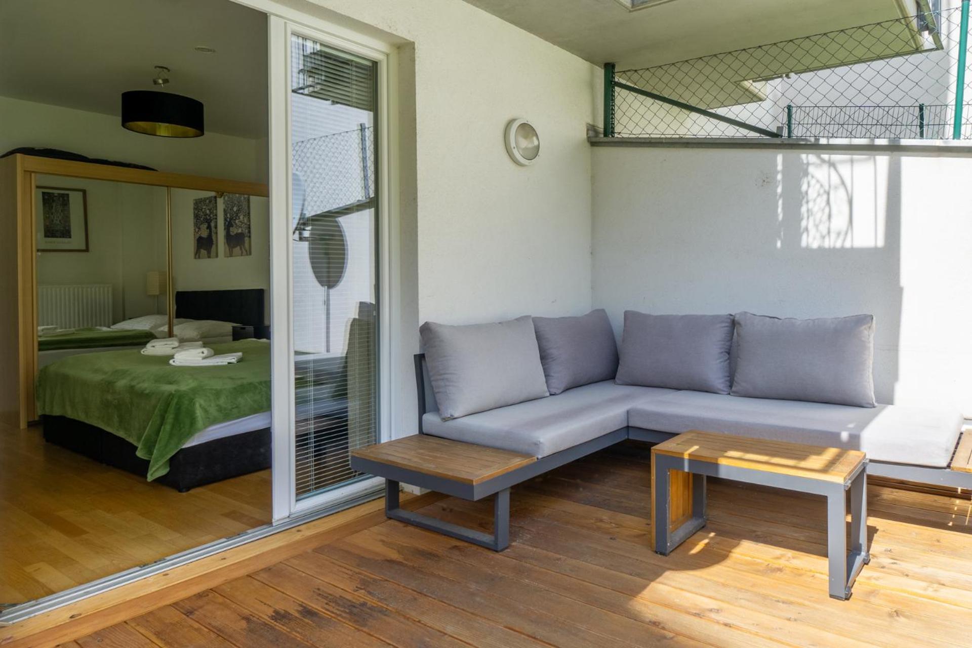 Apartment With Garden Close To Stadthalle, Westbahnhof Wien Ngoại thất bức ảnh